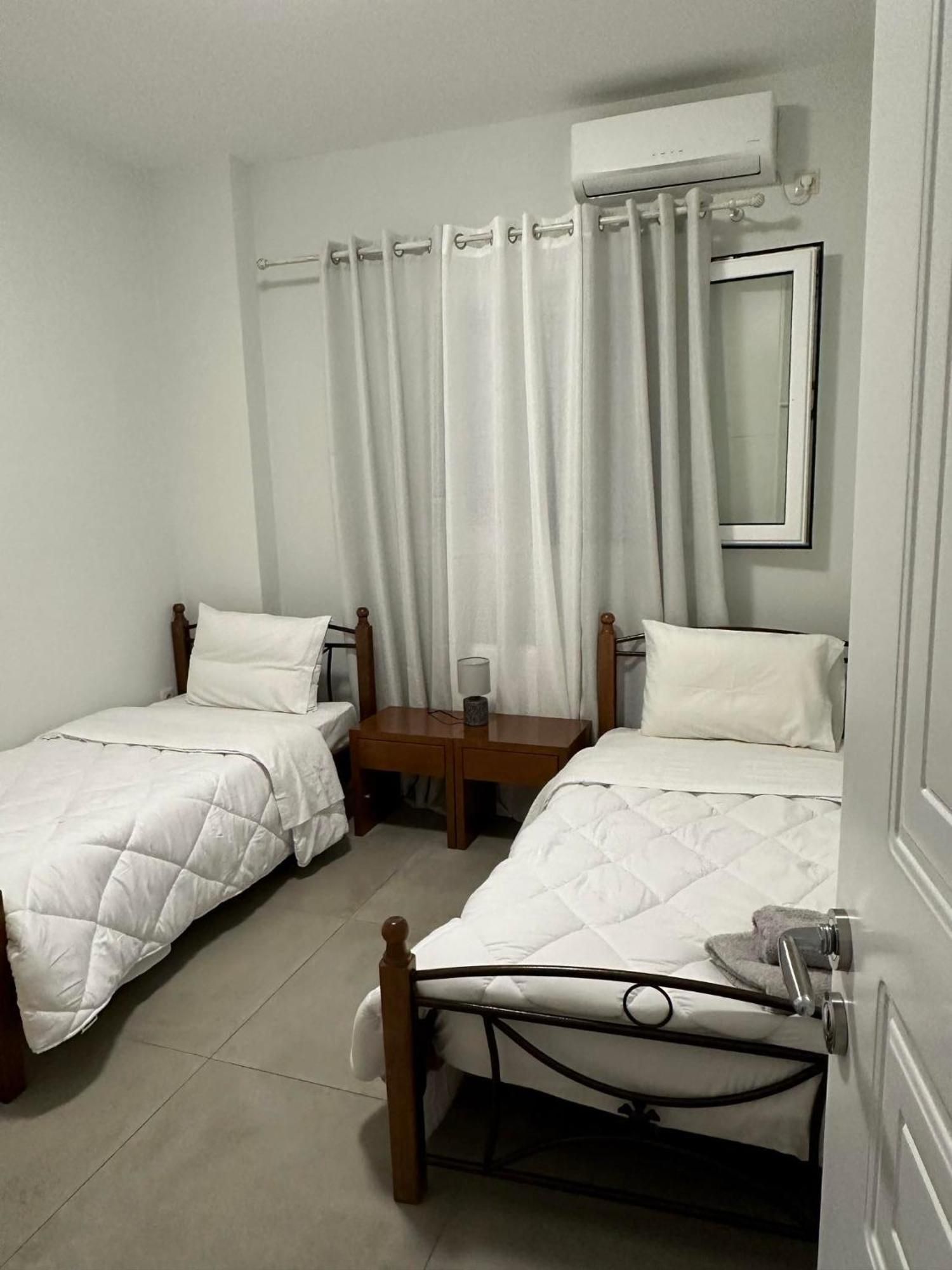 Mimozas Apartment Порто Хели Экстерьер фото